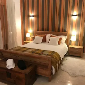 Gran De 4 En Apartamento